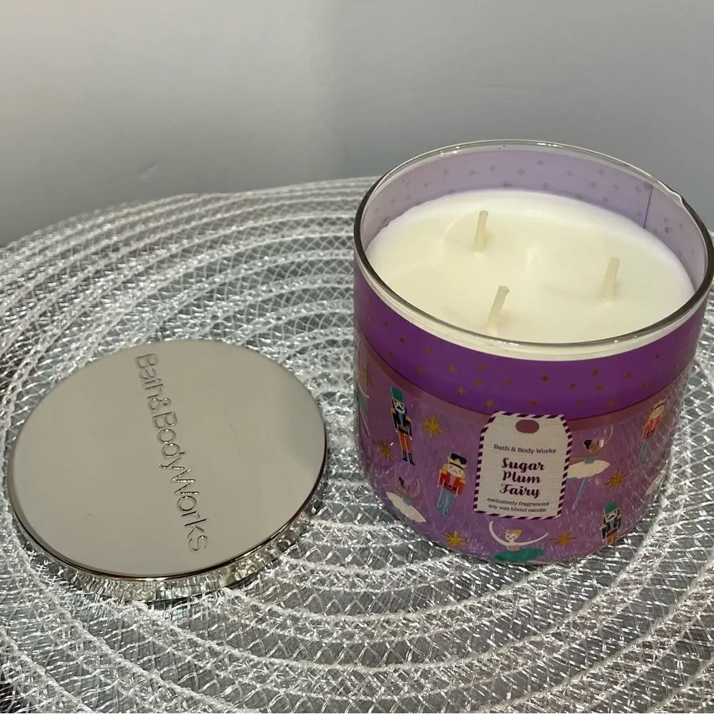 BBW Sugar Plum Fairy 3 Wick Scented Candle NWT - Picture 2 of 4